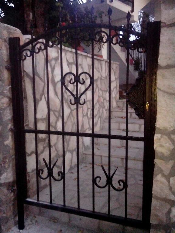 Roganovic דירה לושטיצה